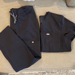 Figs Scrubs Set Sz L in Quiet Navy